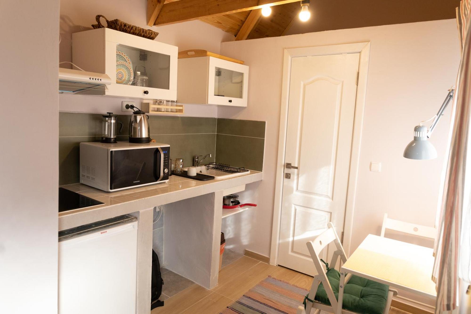 كاهول Nomad Sud Studios In Town Center المظهر الخارجي الصورة