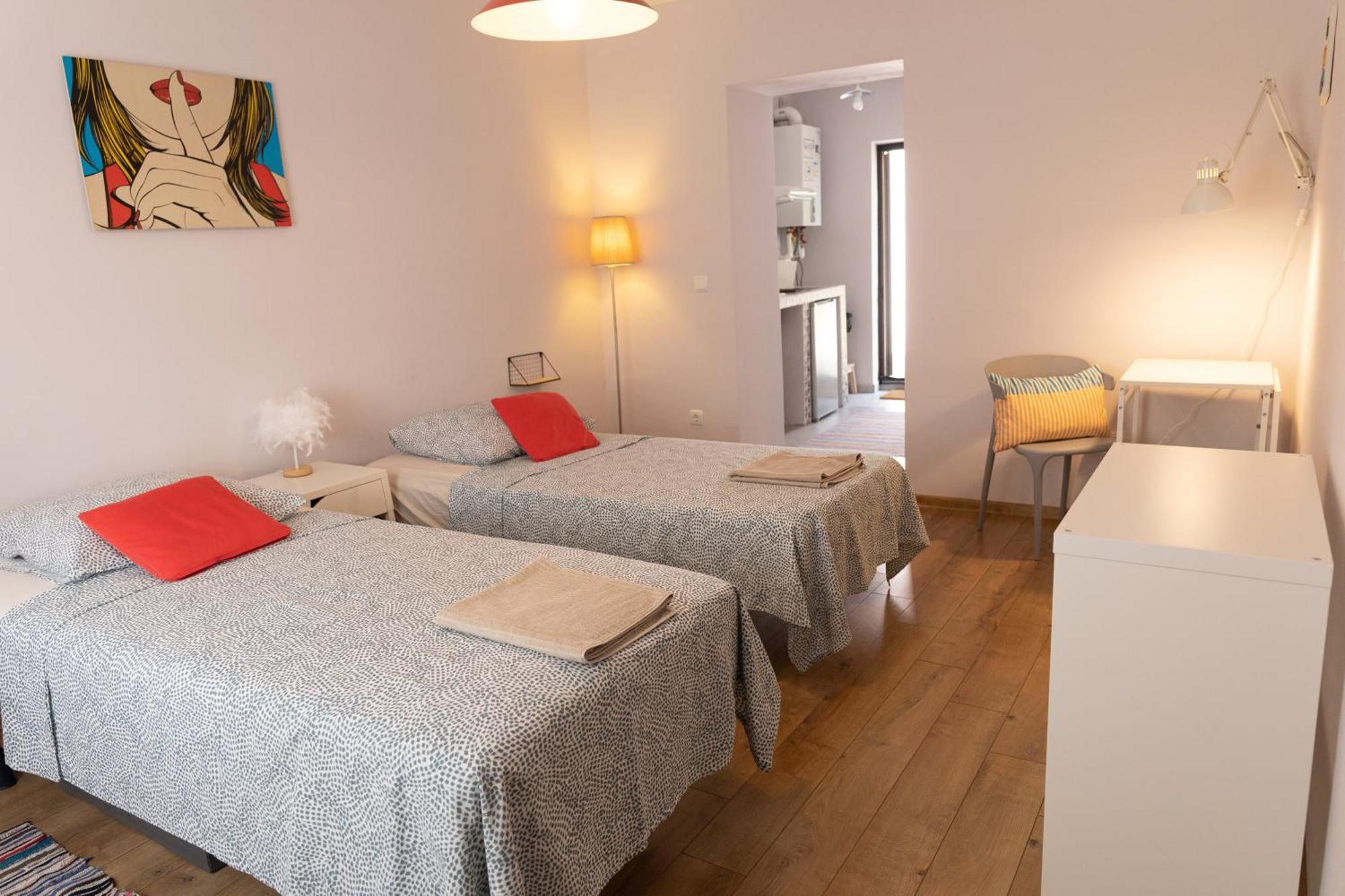 كاهول Nomad Sud Studios In Town Center المظهر الخارجي الصورة